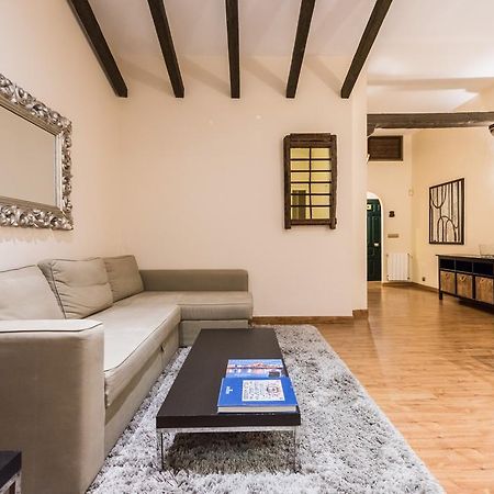 Downtown Jacuzzi Apartment Madrid Bagian luar foto