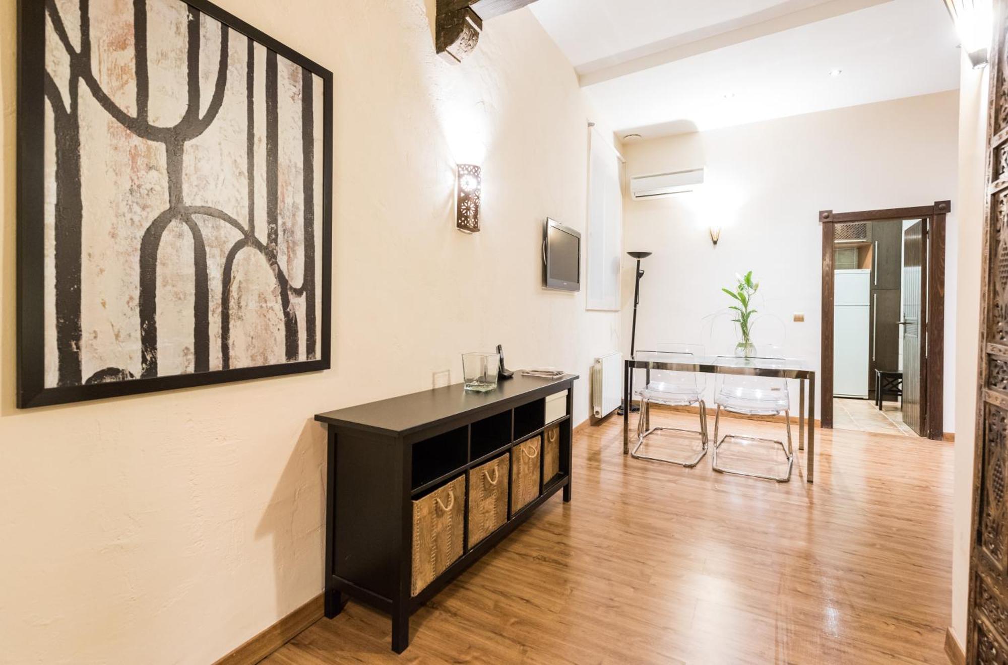 Downtown Jacuzzi Apartment Madrid Bagian luar foto