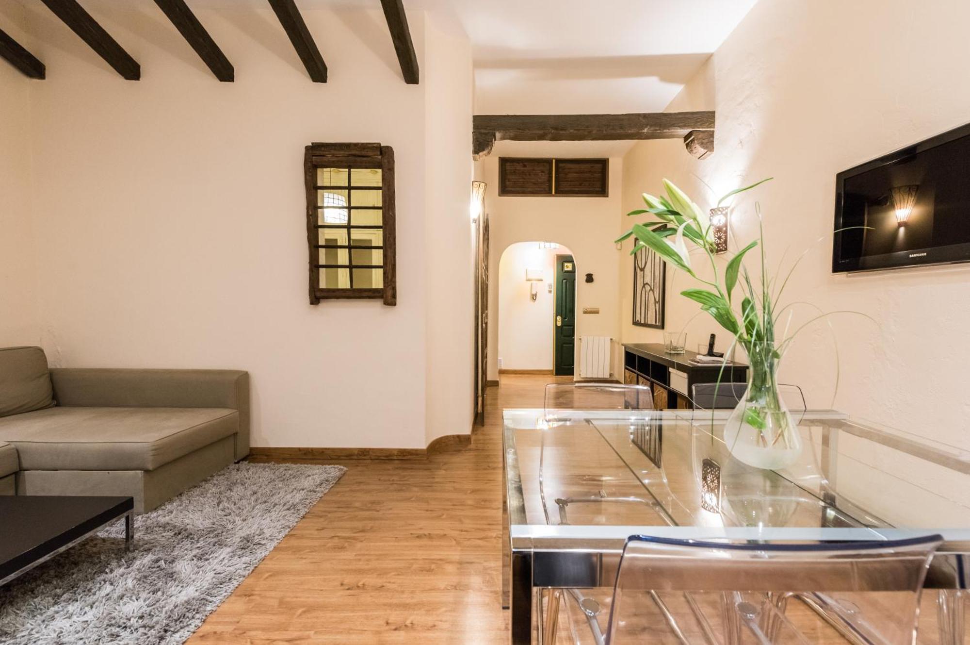 Downtown Jacuzzi Apartment Madrid Bagian luar foto
